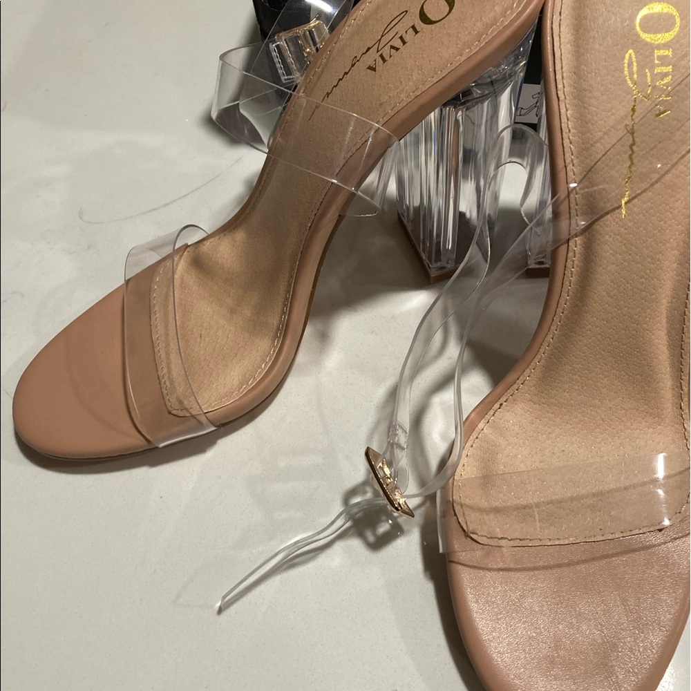 NEW 7.5 Transparent Vinyl Lucite Heels